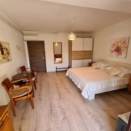 Ana Apartment
