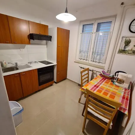 Apartment Ana *